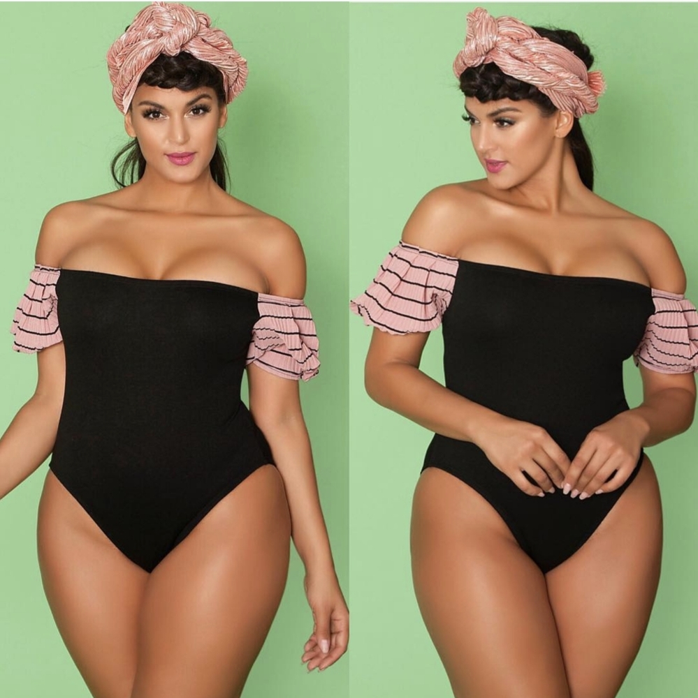 RUE 107 | black body suit with pink ruffle sleeves